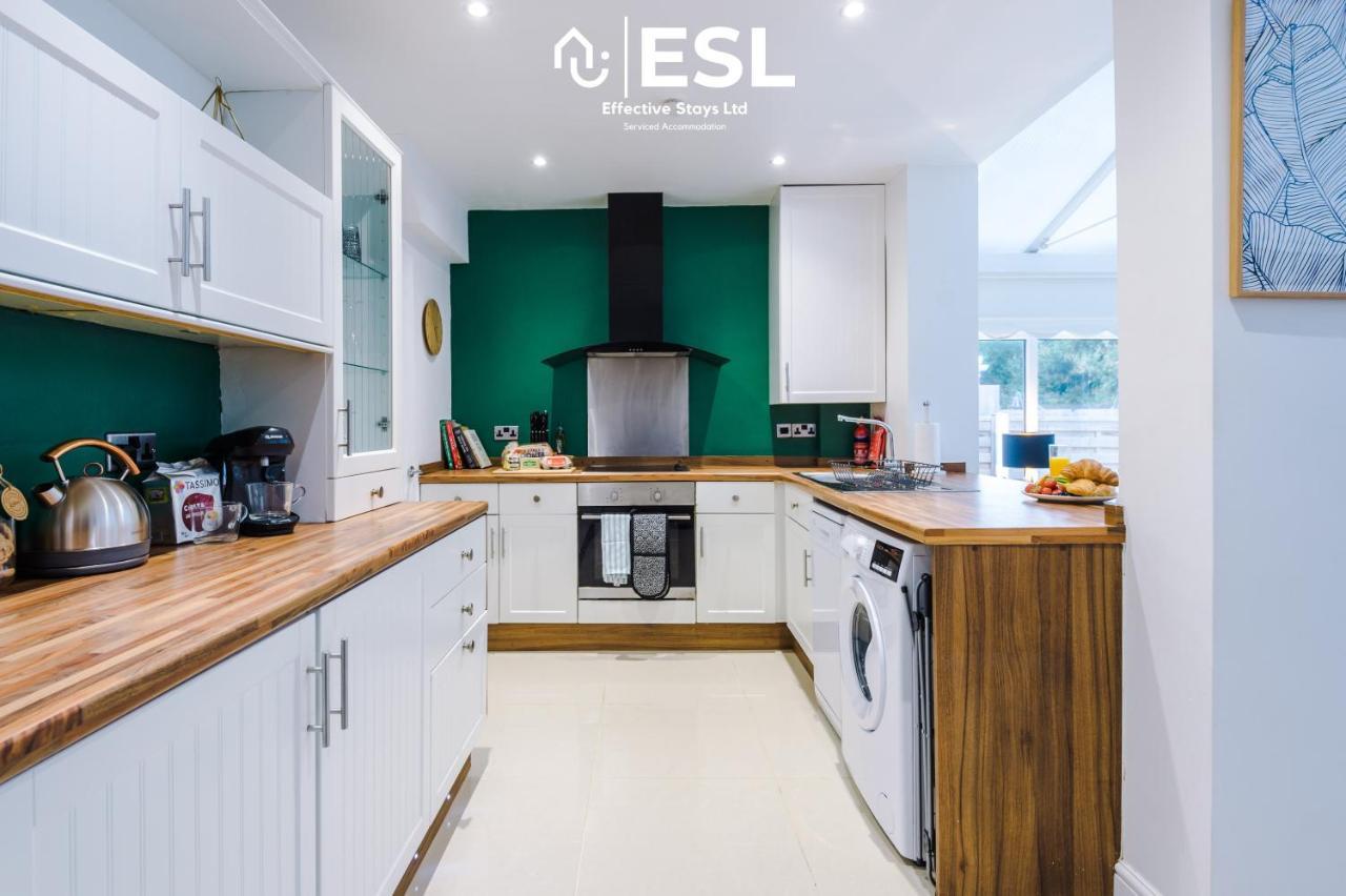 Open Plan - 3 Bedroom House - Garden And Outdoor Seating - Driveway Parking - Short Drive To City Centre Saughall Eksteriør bilde