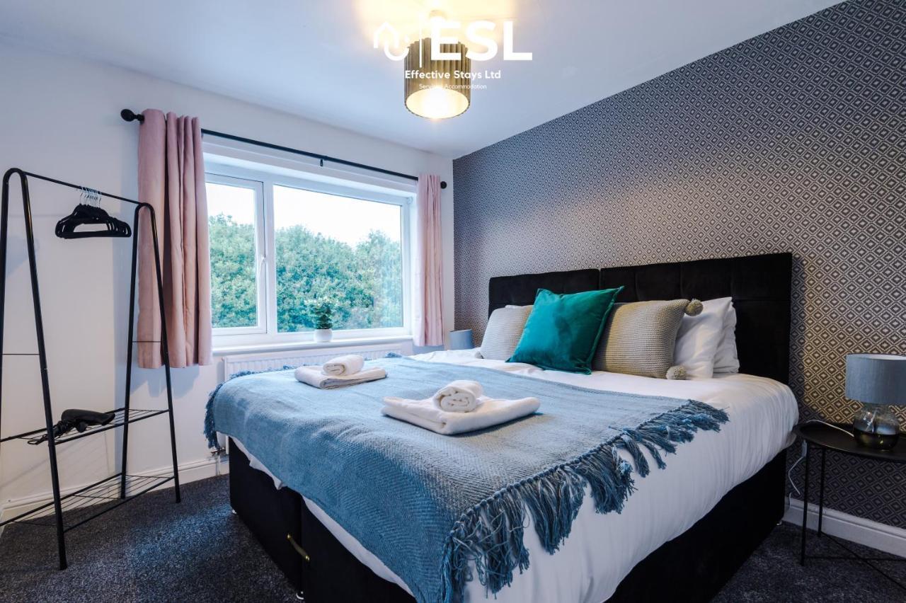 Open Plan - 3 Bedroom House - Garden And Outdoor Seating - Driveway Parking - Short Drive To City Centre Saughall Eksteriør bilde