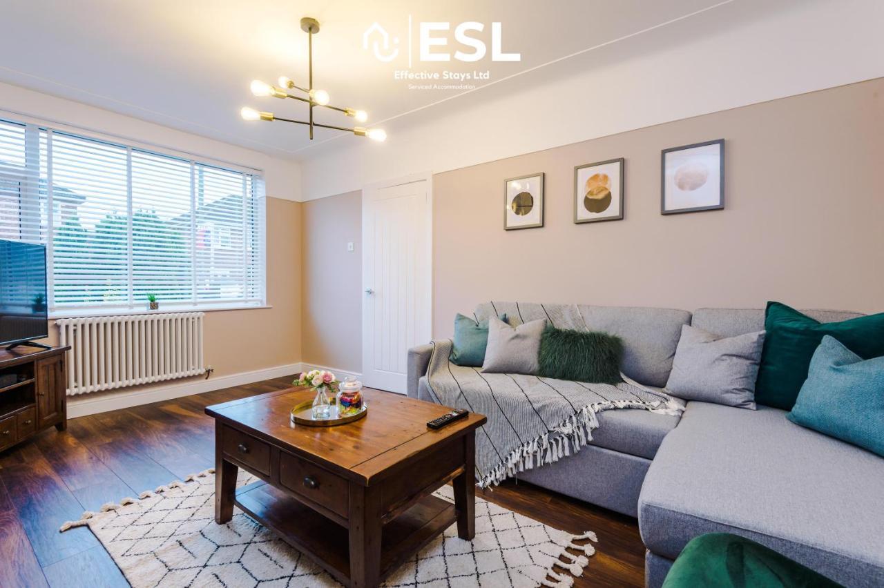 Open Plan - 3 Bedroom House - Garden And Outdoor Seating - Driveway Parking - Short Drive To City Centre Saughall Eksteriør bilde