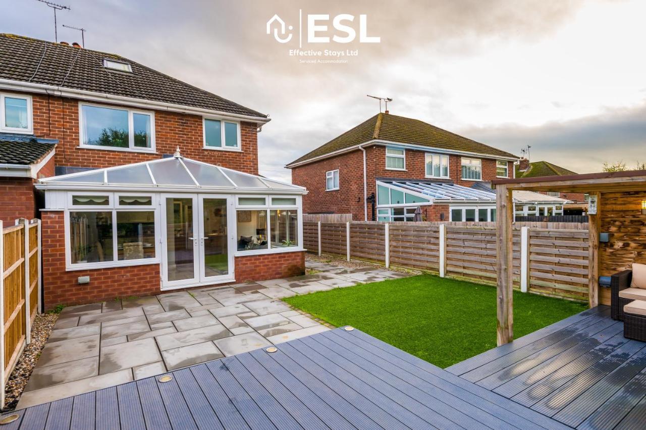 Open Plan - 3 Bedroom House - Garden And Outdoor Seating - Driveway Parking - Short Drive To City Centre Saughall Eksteriør bilde