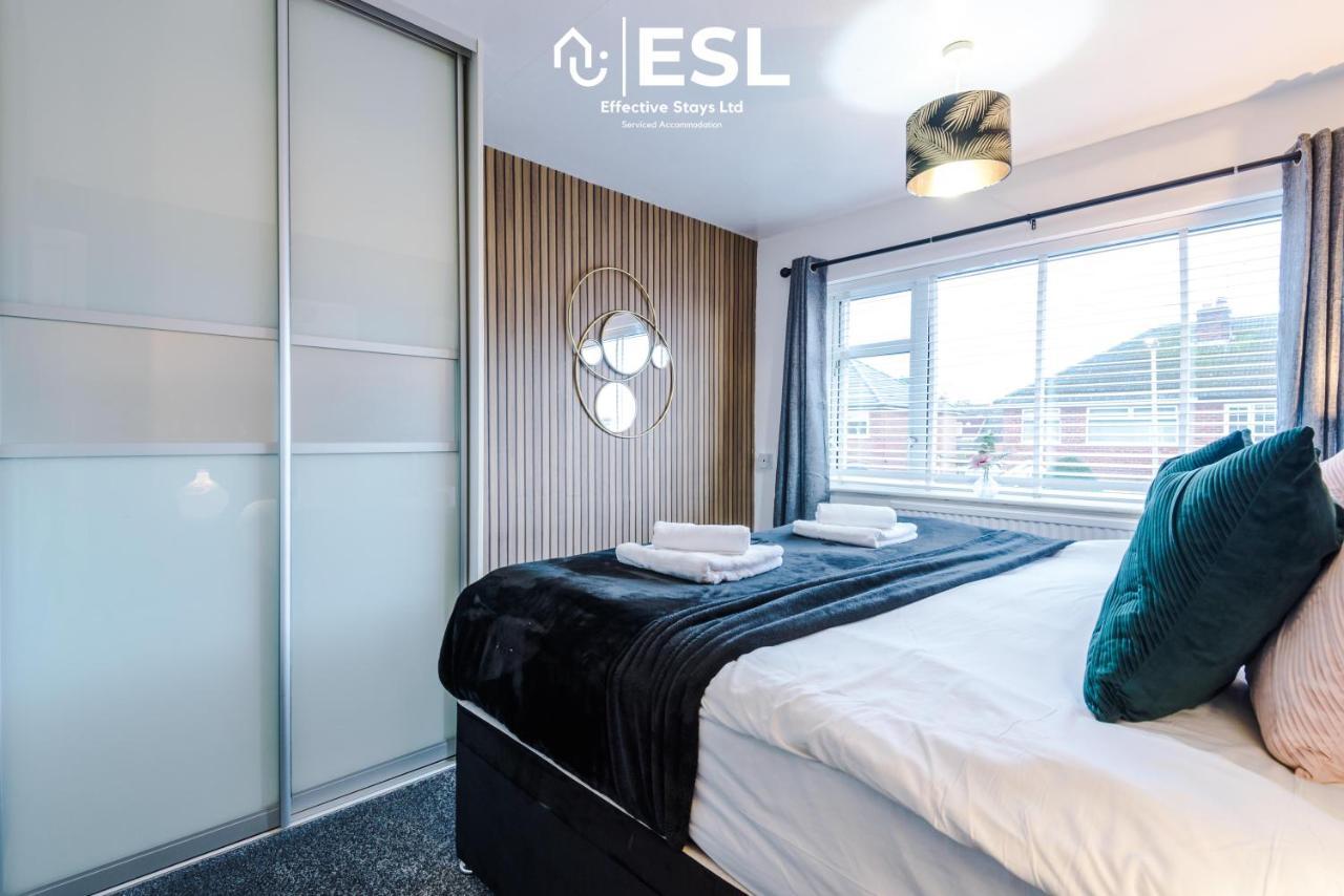 Open Plan - 3 Bedroom House - Garden And Outdoor Seating - Driveway Parking - Short Drive To City Centre Saughall Eksteriør bilde