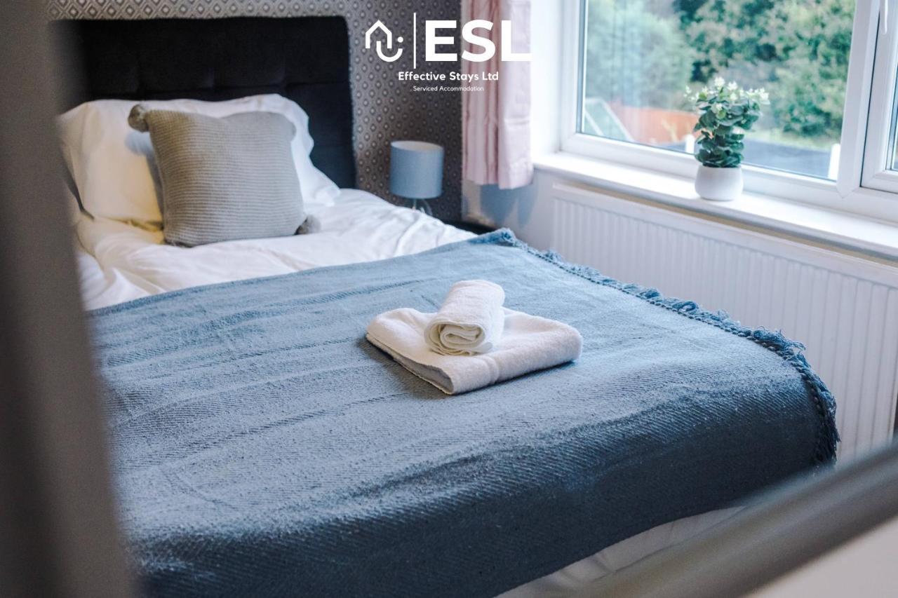 Open Plan - 3 Bedroom House - Garden And Outdoor Seating - Driveway Parking - Short Drive To City Centre Saughall Eksteriør bilde