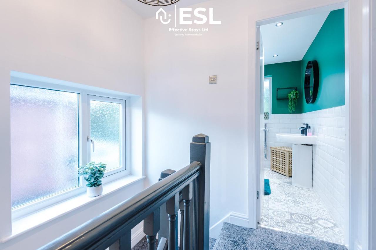 Open Plan - 3 Bedroom House - Garden And Outdoor Seating - Driveway Parking - Short Drive To City Centre Saughall Eksteriør bilde